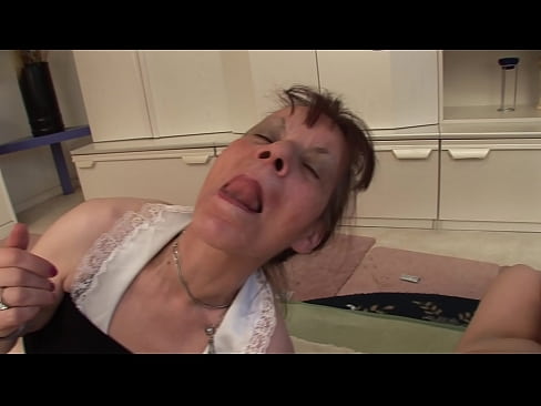 ❤️ İki nənənin və bir babanın üçlü var ❤❌ Super porno bizdə ❌️